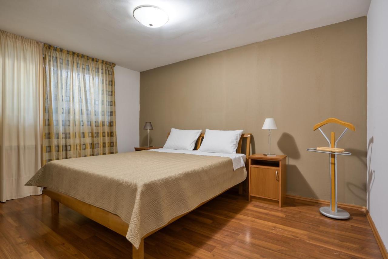 Apartman Marija Lux Свети Стефан Екстериор снимка